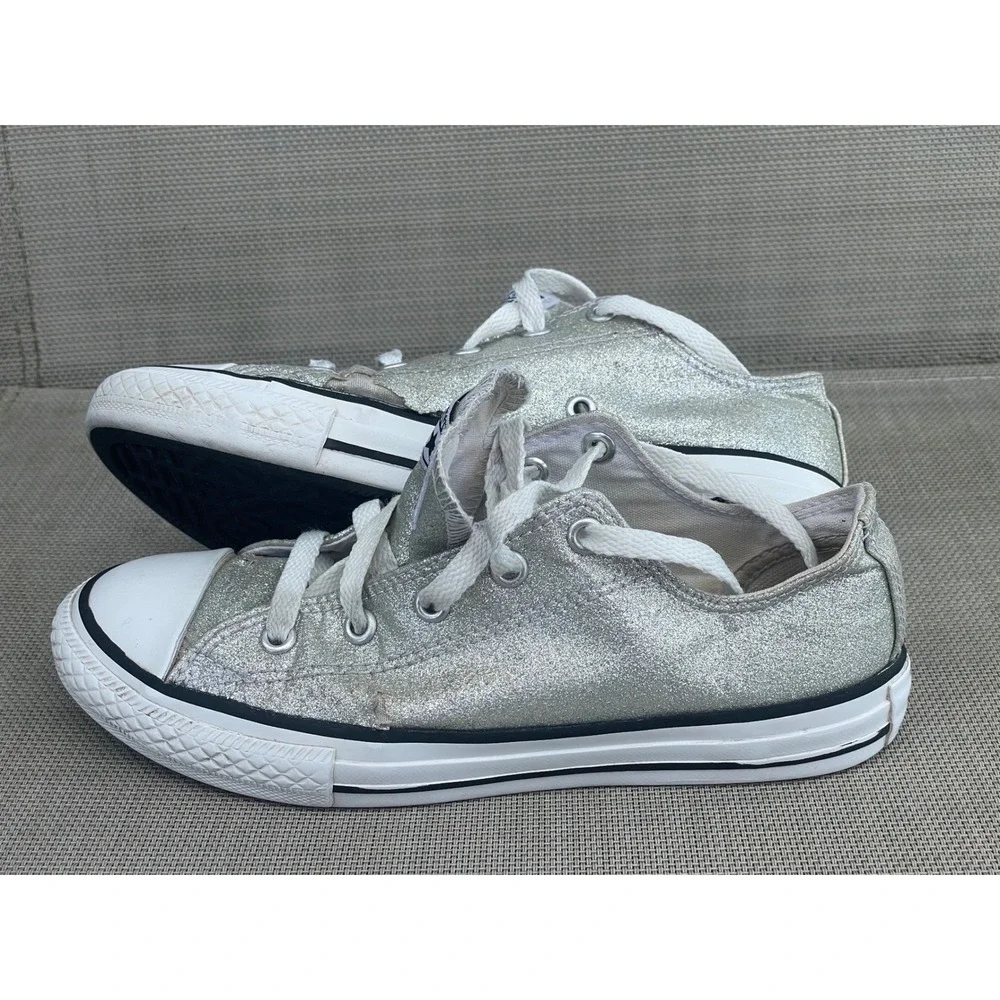 Converse Chuck Taylor All Star Kids Size 2 Silver Glitter Good Low Top Sneakers